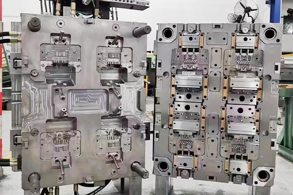 precision injection molding mold
