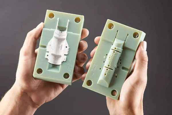 Soft Tooling vs Hard Tooling for Injection Molding